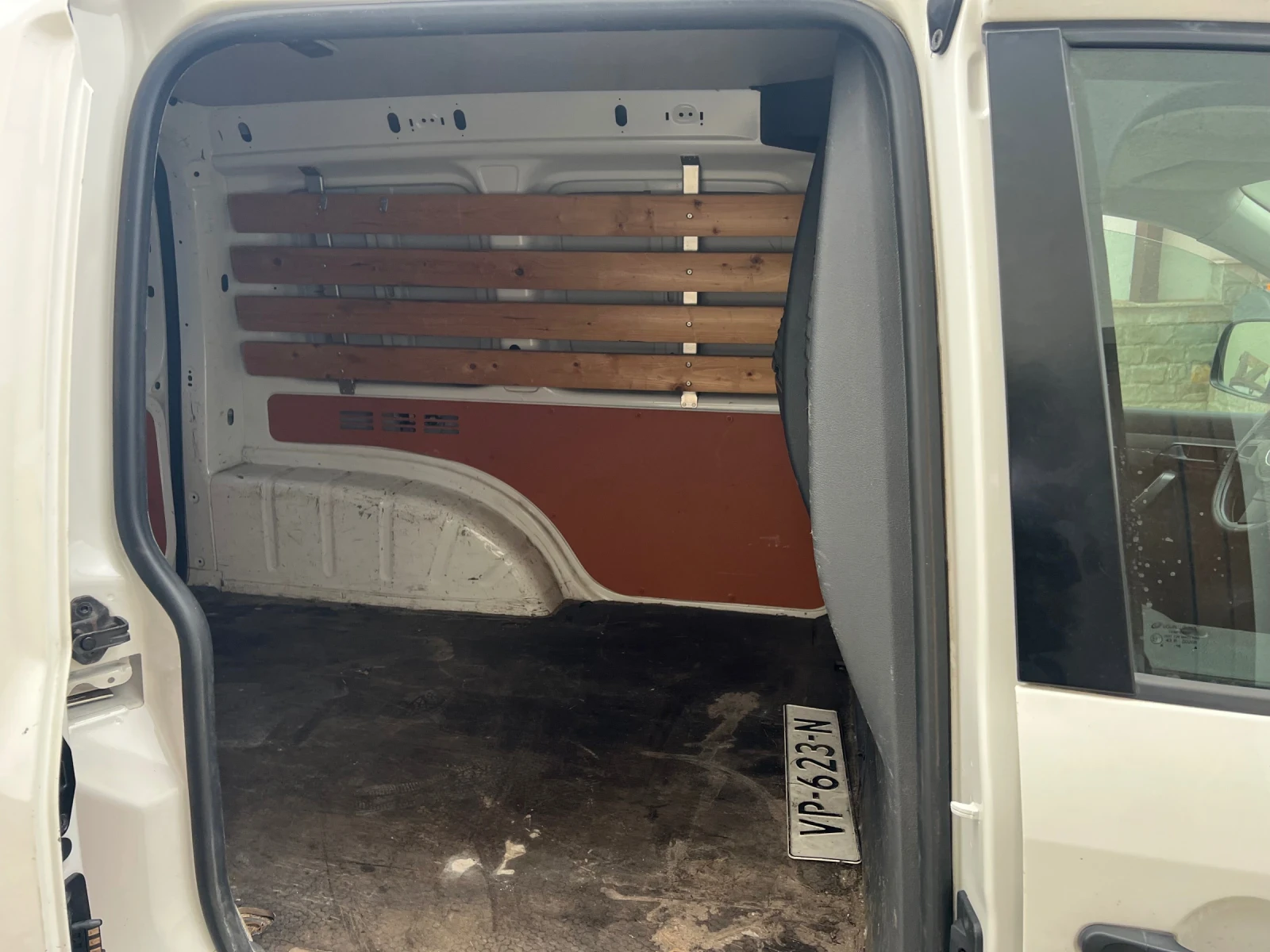 VW Caddy, снимка 11 - Автомобили и джипове - 53947546