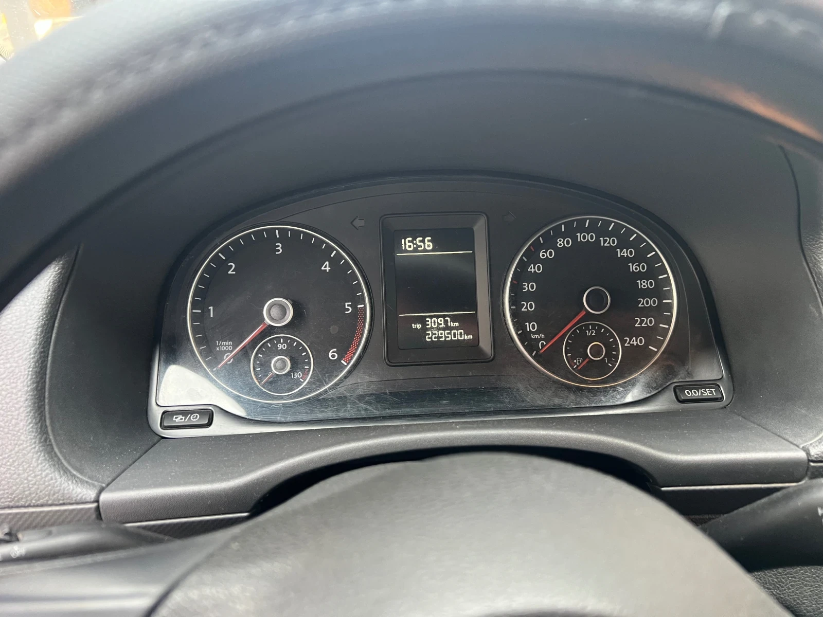 VW Caddy, снимка 9 - Автомобили и джипове - 53947546