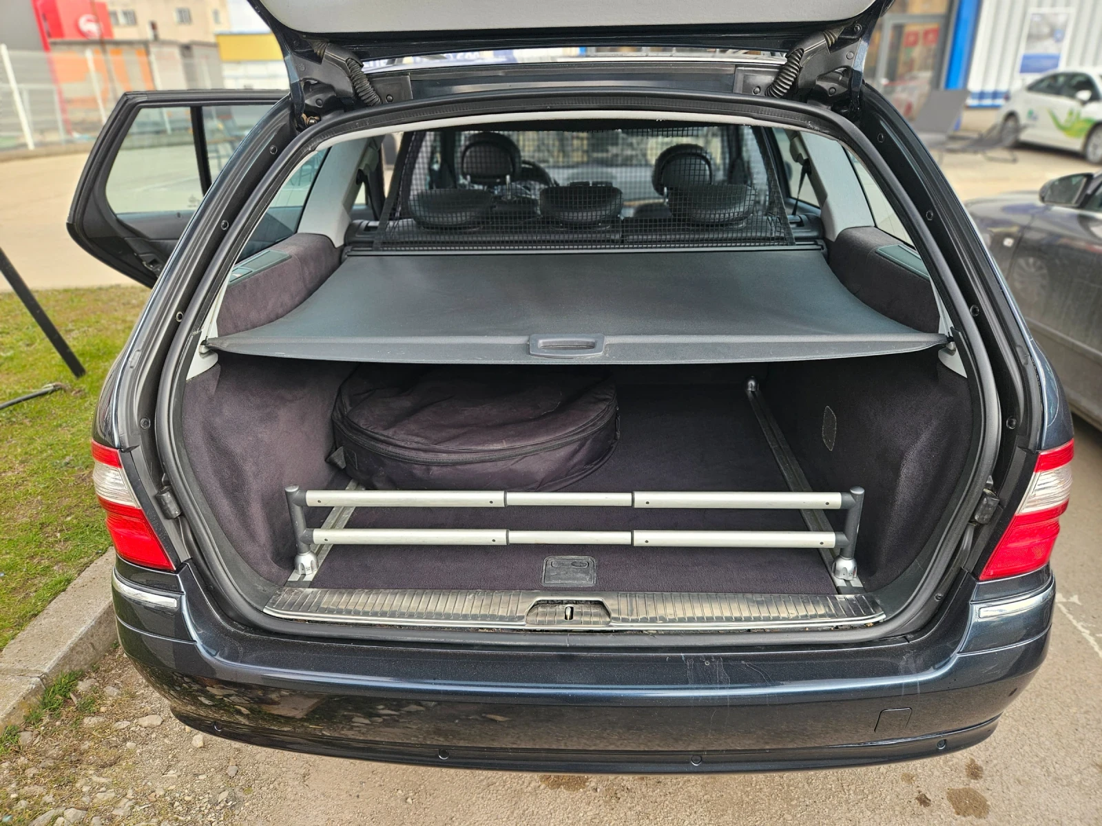 Mercedes-Benz E 500, снимка 3 - Автомобили и джипове - 53918347