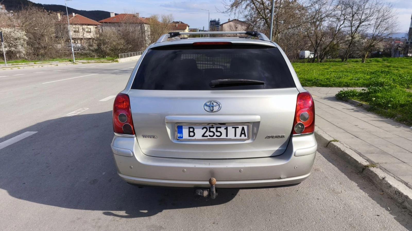 Toyota Avensis, снимка 4 - Автомобили и джипове - 54044378