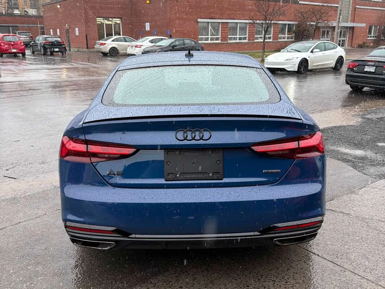 Audi A5 Progressiv/ПАНОРАМА/ДИСТРОНИК, снимка 5 - Автомобили и джипове - 54231644