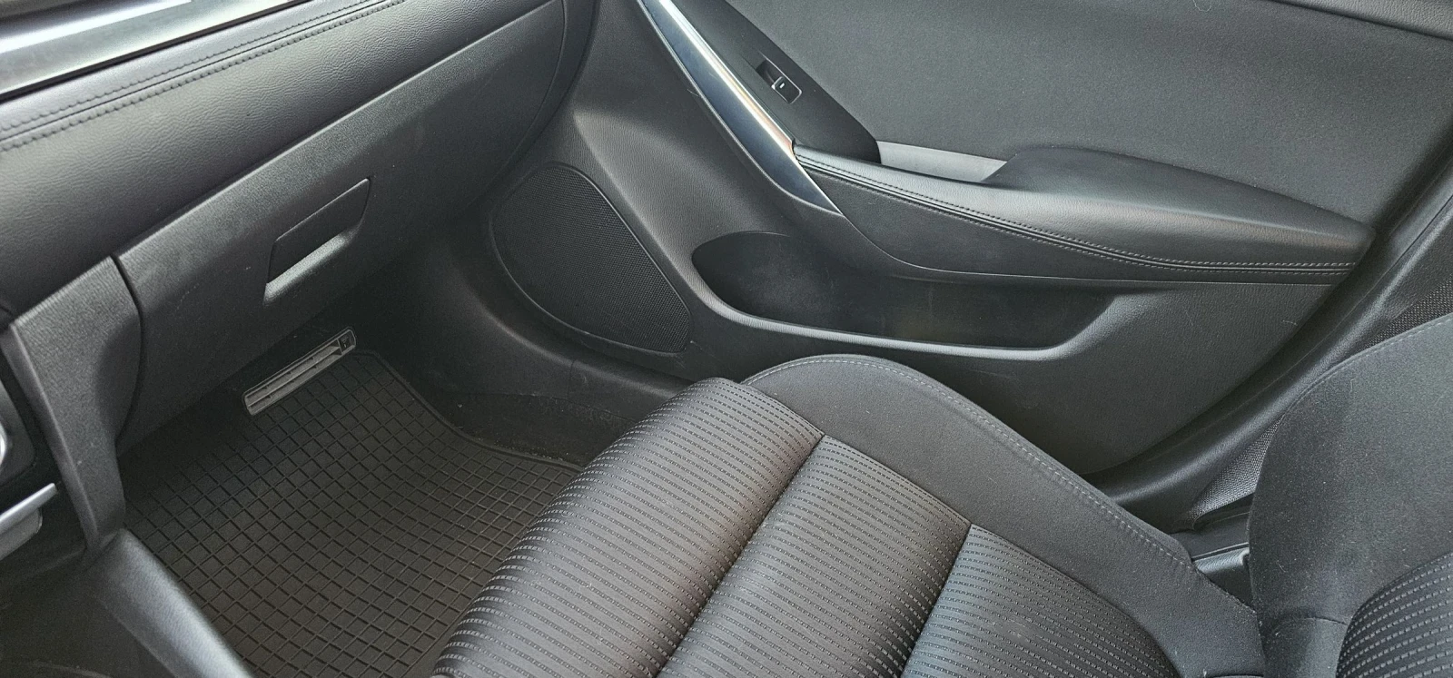 Mazda 6, снимка 10 - Автомобили и джипове - 54425324
