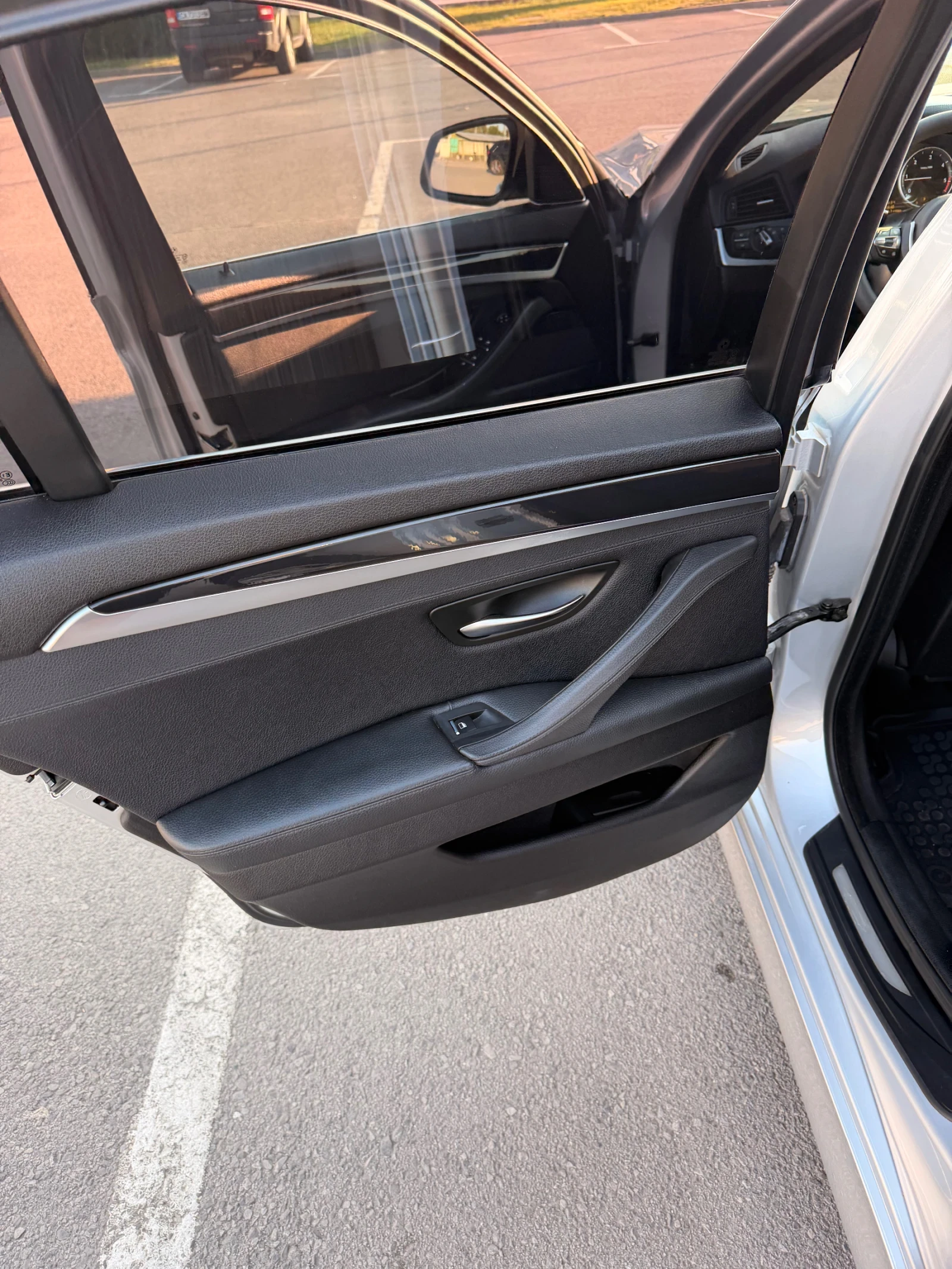 BMW 520, снимка 12 - Автомобили и джипове - 54510355