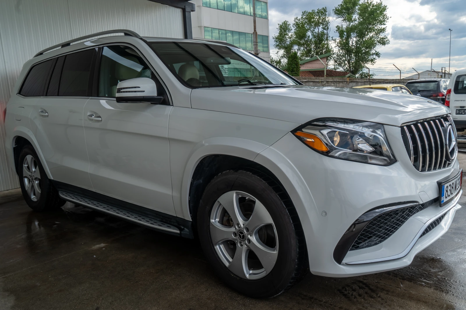 Mercedes-Benz GLS 450 V6 = BI-TURBO = AIRMATIC = 4MATIC = ЛИЗИНГ, снимка 3 - Автомобили и джипове - 55400998
