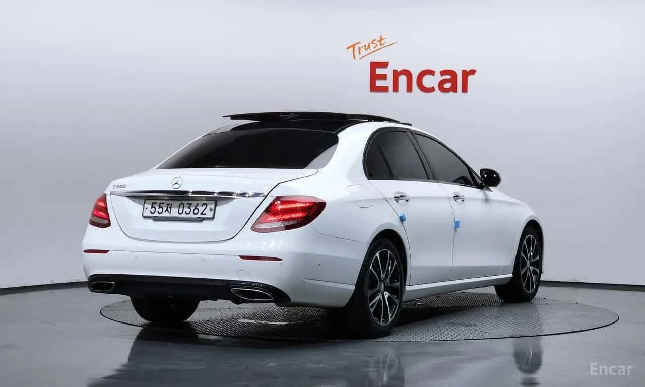 Mercedes-Benz E 300 Avantgarde | АВТОКРЕДИТ БЕЗ ПЪРВОНАЧАЛНА ВНОСКА | , снимка 2 - Автомобили и джипове - 55612239