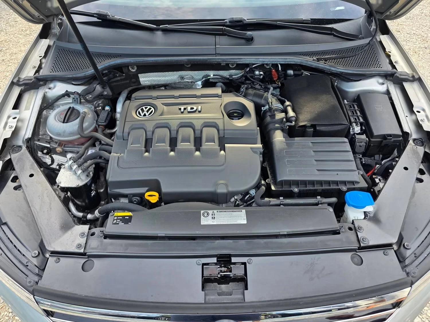 VW Passat 2.0TDI 150K.C. / АВТОМАТ / ДИГИТАЛ / ЛЕД, снимка 16 - Автомобили и джипове - 55713763
