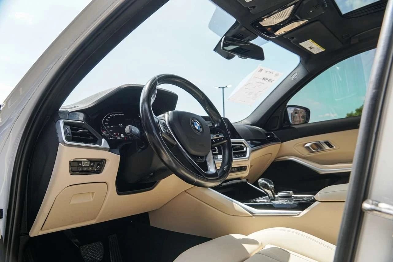 BMW 330 i xDrive| M-PACK| ПАМЕТ| ПАНО| , снимка 11 - Автомобили и джипове - 55948334