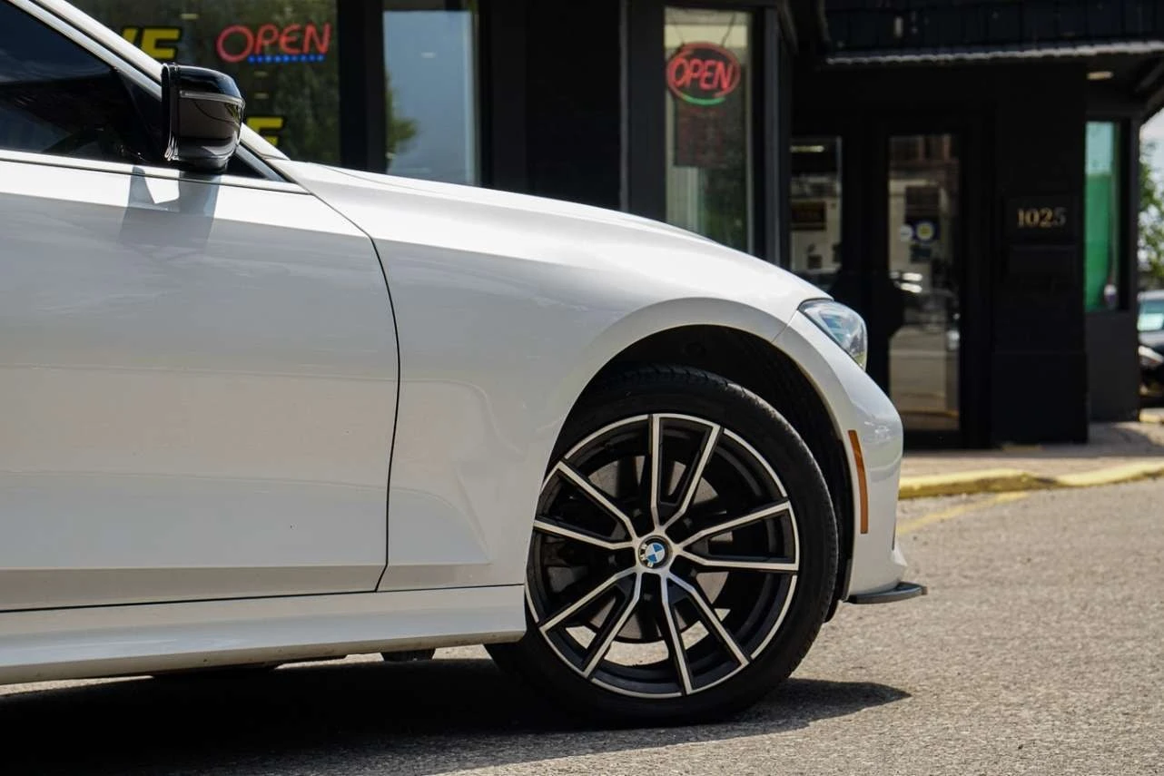 BMW 330 i xDrive| M-PACK| ПАМЕТ| ПАНО| , снимка 7 - Автомобили и джипове - 55948334