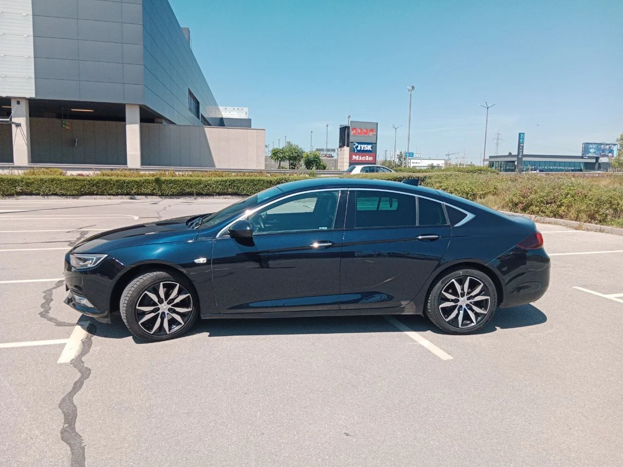 Opel Insignia, снимка 15 - Автомобили и джипове - 56380012