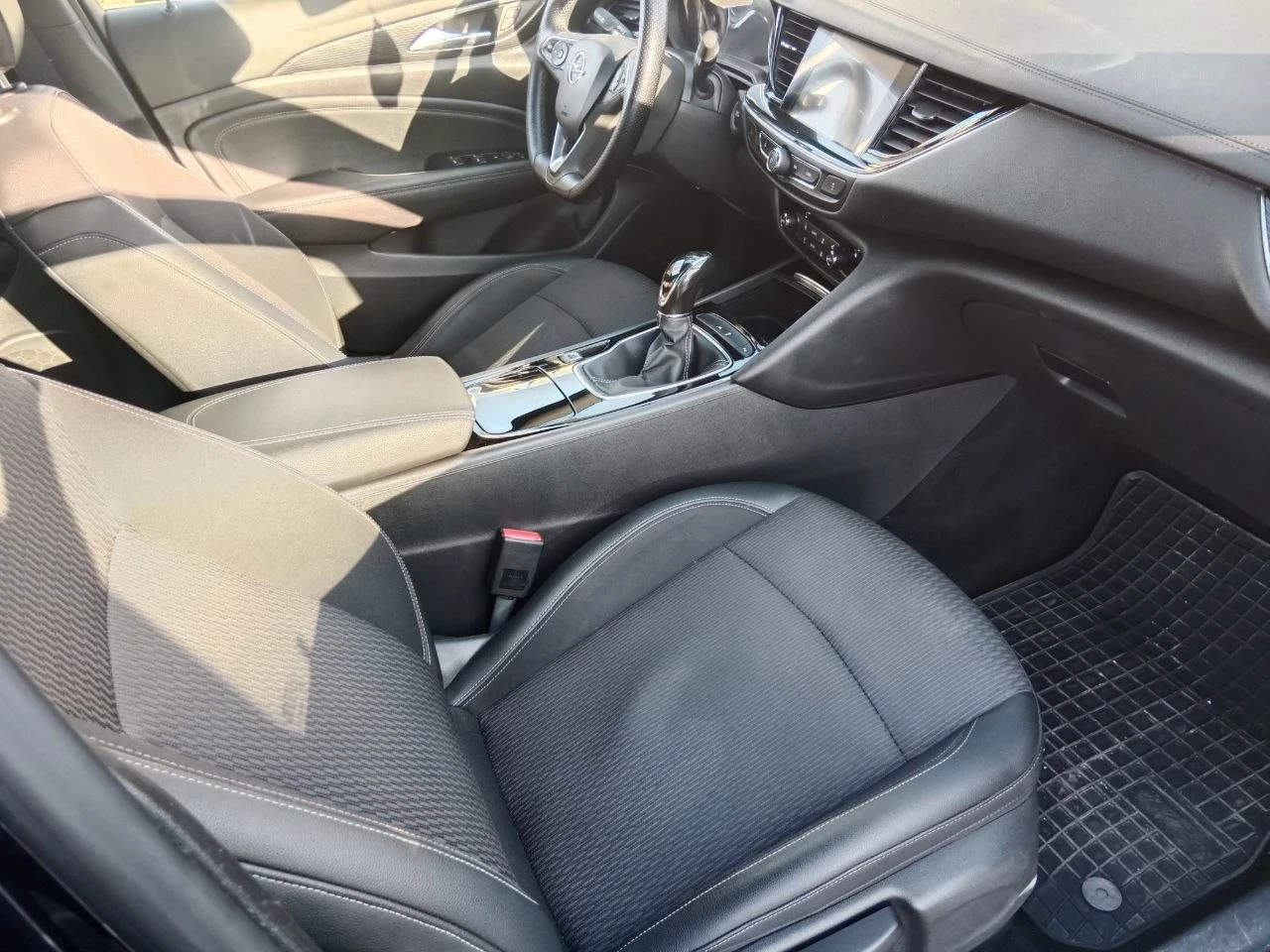 Opel Insignia, снимка 14 - Автомобили и джипове - 55987072