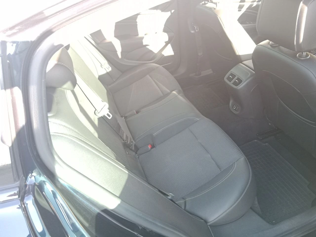 Opel Insignia, снимка 7 - Автомобили и джипове - 55987072