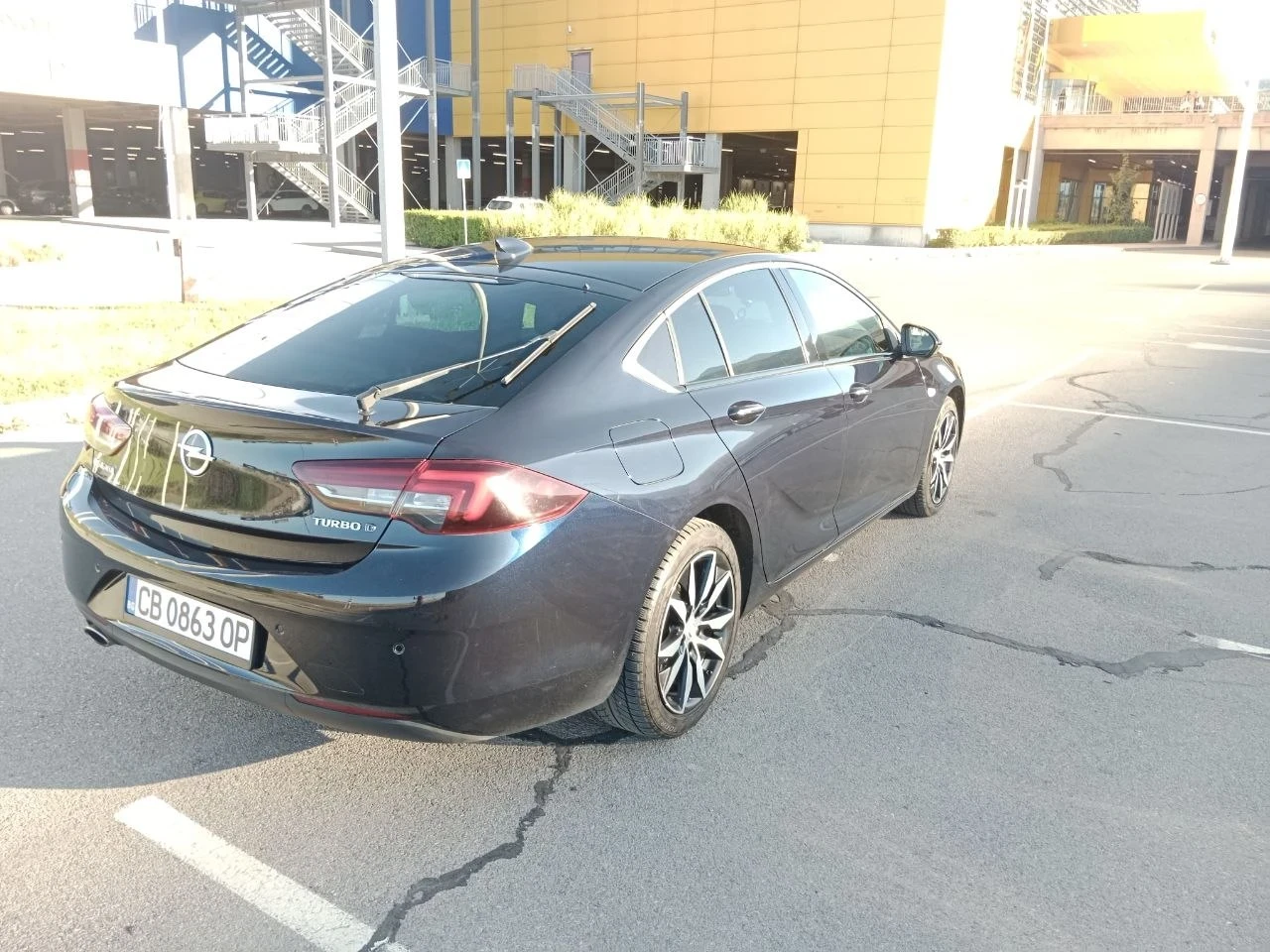 Opel Insignia, снимка 6 - Автомобили и джипове - 55987072