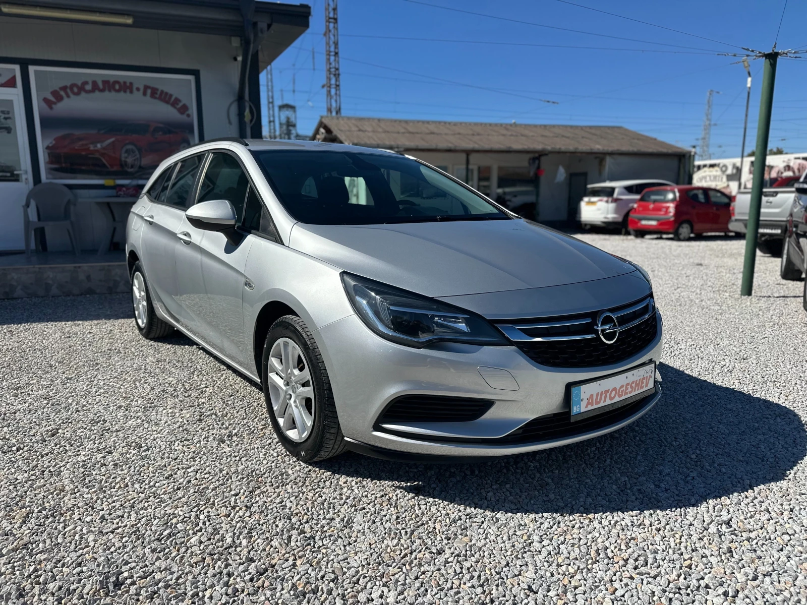Opel Astra 1.6CDTI* TOP, снимка 7 - Автомобили и джипове - 56358583