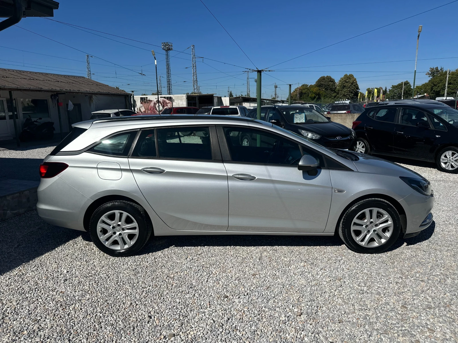 Opel Astra 1.6CDTI* TOP, снимка 6 - Автомобили и джипове - 56358583