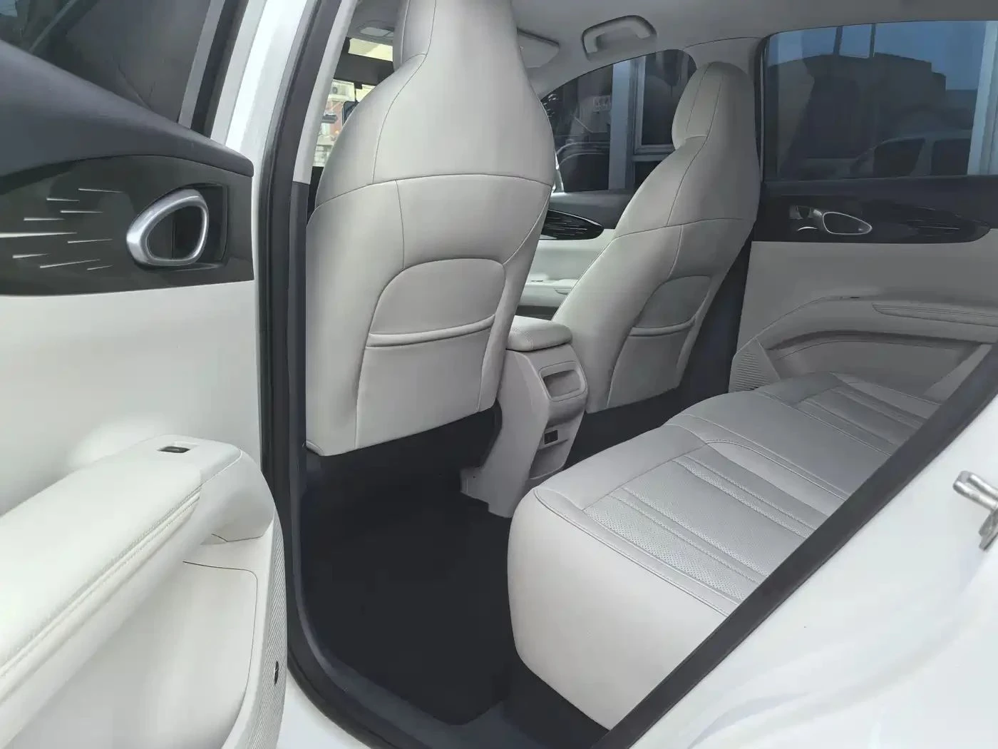 Geely E2 | Mobile.bg � ����������� 11