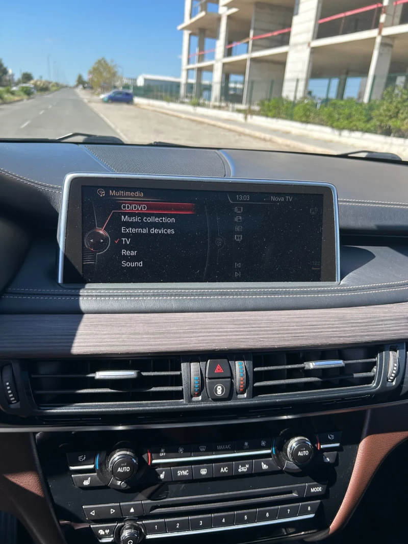 BMW X5 4.0d 313 FuLL TVx3, снимка 17 - Автомобили и джипове - 51898200