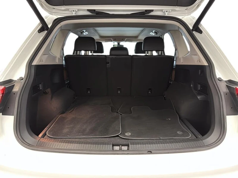 VW Tiguan ПАНО* ПОДГРЕВ* НАВИ* CAM* , снимка 12 - Автомобили и джипове - 52849682