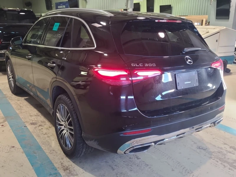 Mercedes-Benz GLC 300 4MATIC | DISTRONIC | BURMESTER | PANO | ПОДГРЕВИ, снимка 5 - Автомобили и джипове - 53417874