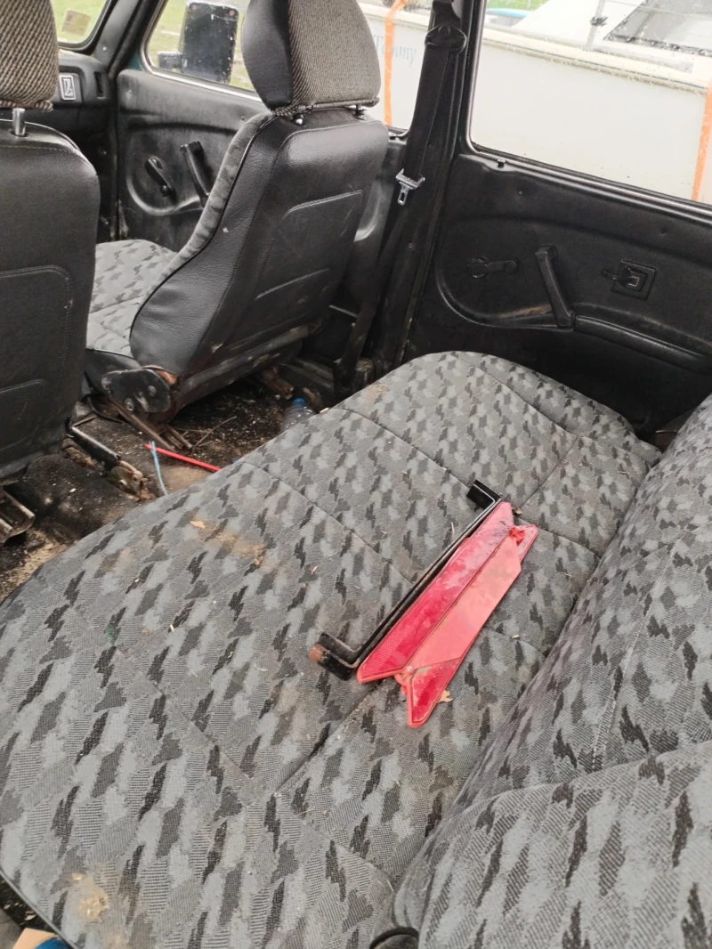 Lada Niva, снимка 4 - Автомобили и джипове - 53511275