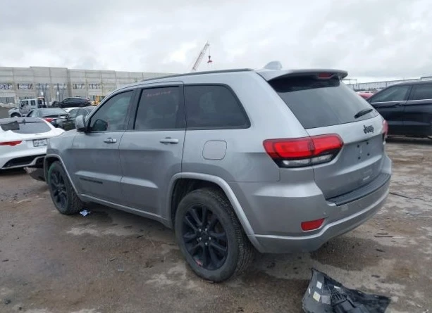 Jeep Grand cherokee LAREDO, клип двигател - изображение 3