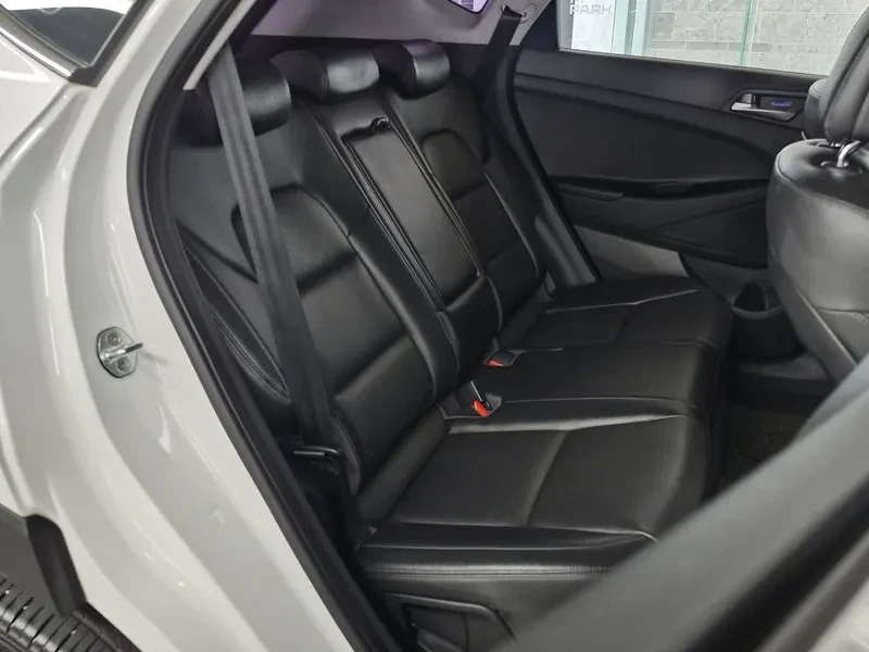 Hyundai Tucson 2.0 - САМО 30% АВАНС, снимка 12 - Автомобили и джипове - 56065941