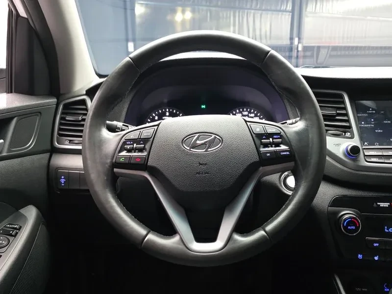 Hyundai Tucson 2.0 - САМО 30% АВАНС, снимка 13 - Автомобили и джипове - 56065941