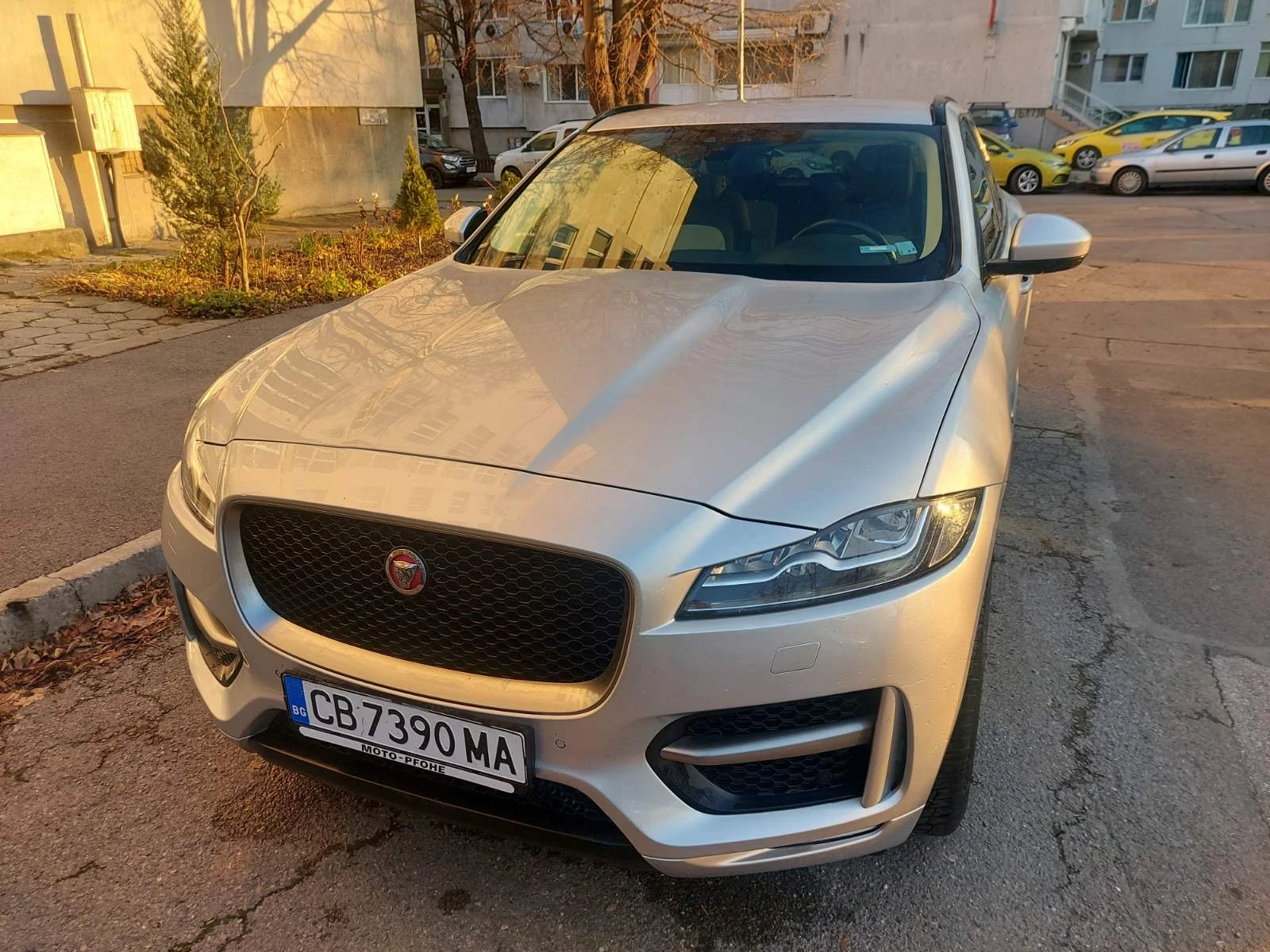 Jaguar F-PACE 3.0d 300hp R-Sport - изображение 2
