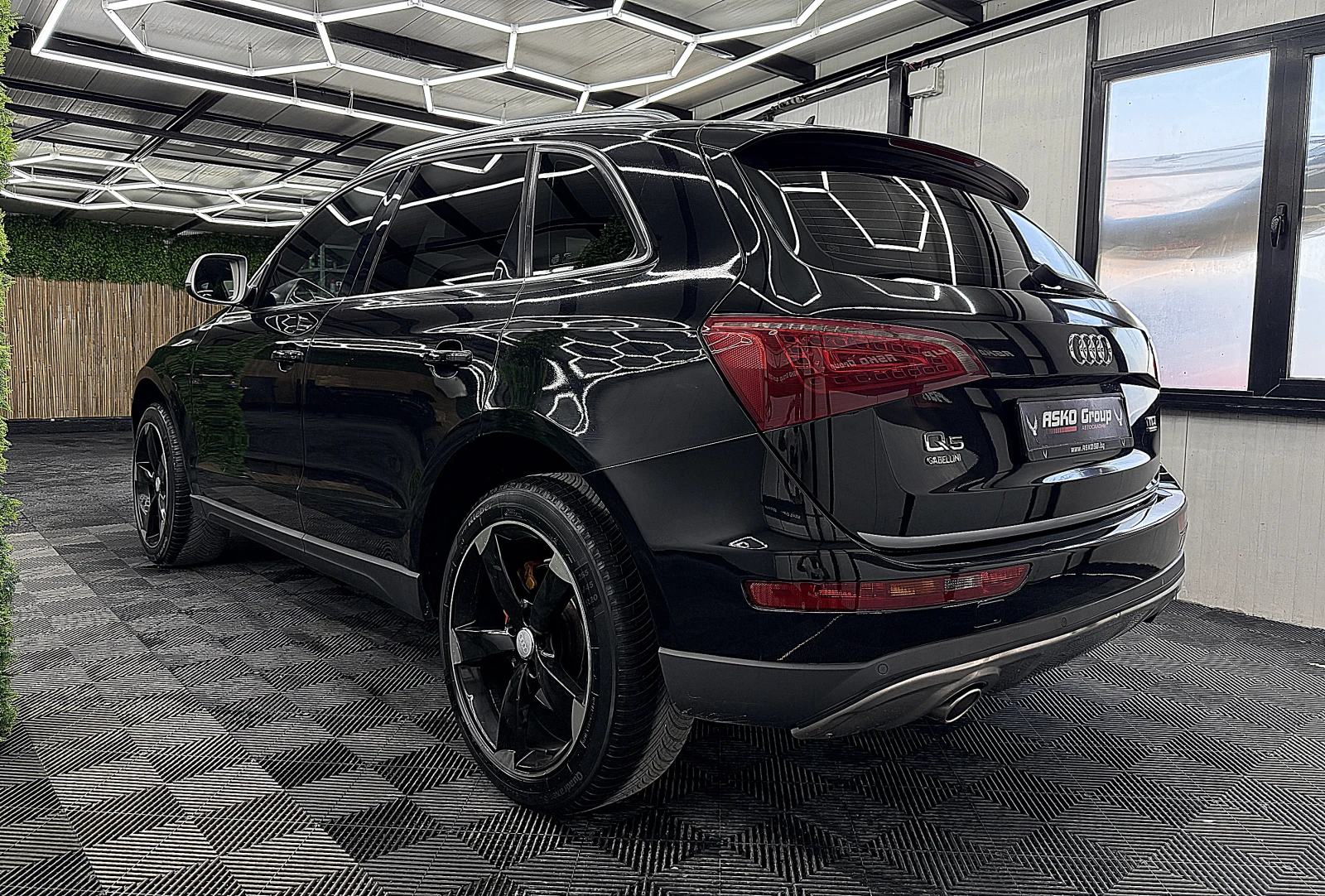 Audi Q5 S-LINE/F1/LED/NAVI/ TOP!!!СОБСТВЕН ЛИЗИНГ, снимка 4 - Автомобили и джипове - 54125113