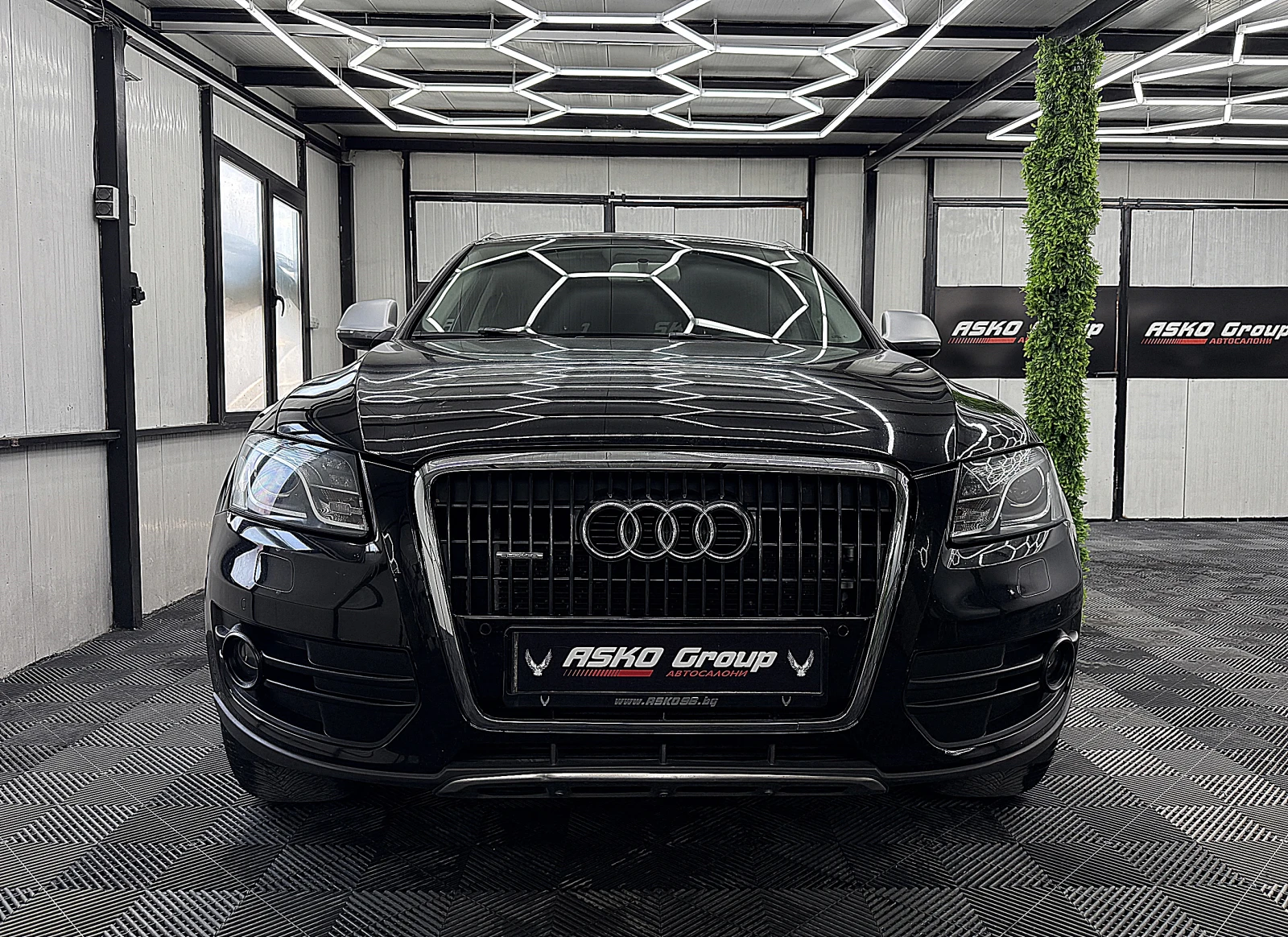 Audi Q5 S-LINE/F1/LED/NAVI/ TOP!!!СОБСТВЕН ЛИЗИНГ, снимка 2 - Автомобили и джипове - 54125113