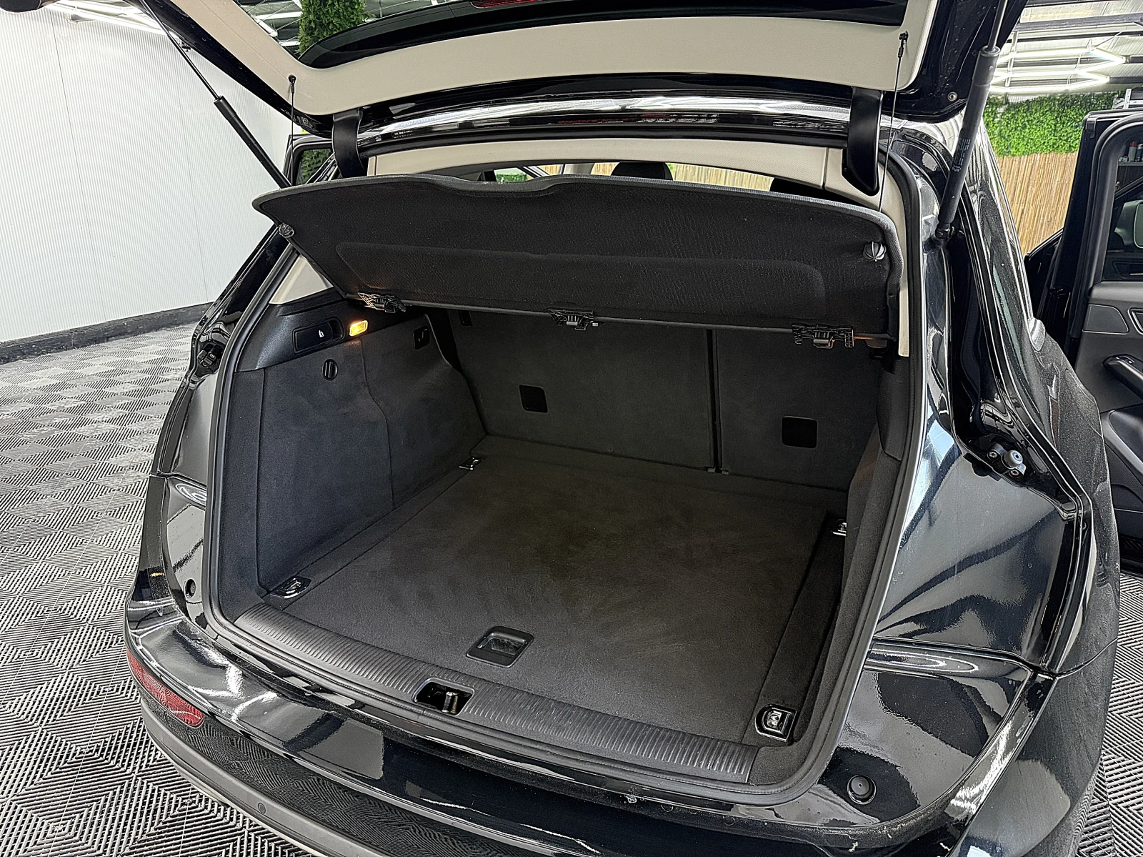 Audi Q5 S-LINE/F1/LED/NAVI/ TOP!!!СОБСТВЕН ЛИЗИНГ, снимка 14 - Автомобили и джипове - 54125113