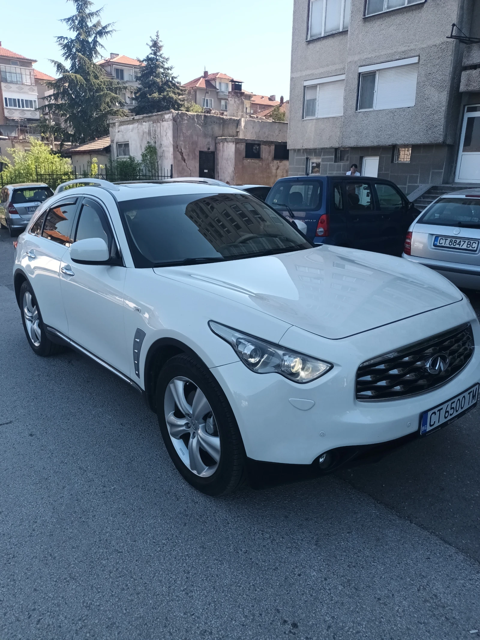 Infiniti Fx 30, снимка 2 - Автомобили и джипове - 54422074