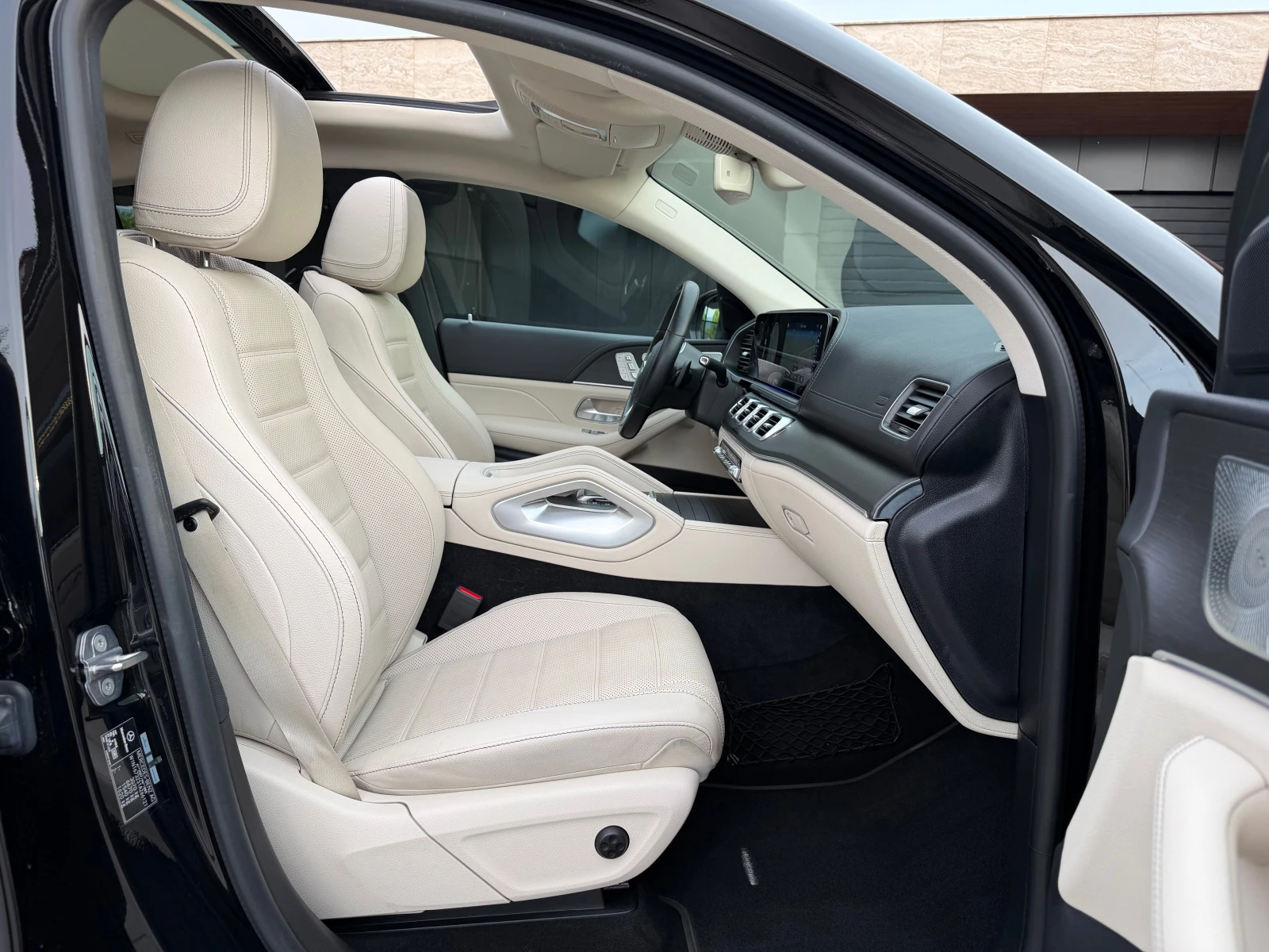 Mercedes-Benz GLE 400 AMG Coupe #PANO#OBDUH#DISTR#CAM360#KeyLess#MEMORY#, снимка 12 - Автомобили и джипове - 54875627