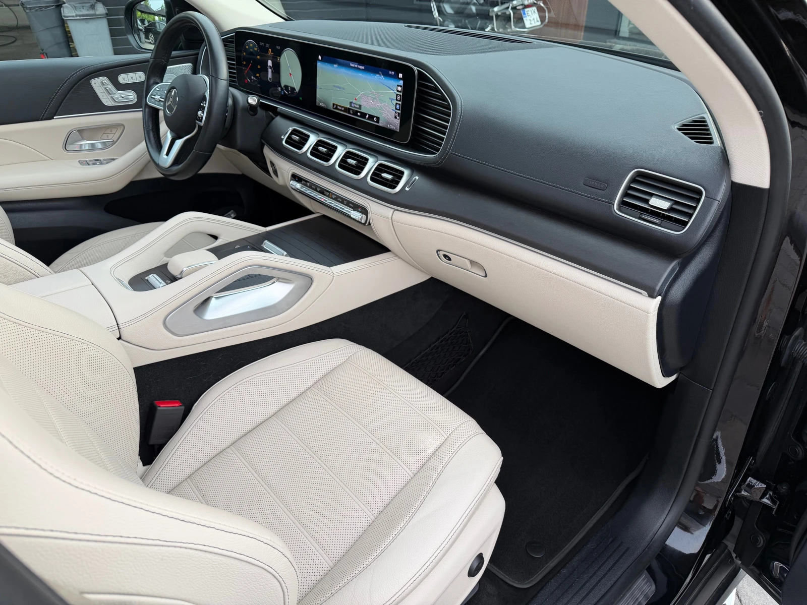 Mercedes-Benz GLE 400 AMG Coupe #PANO#OBDUH#DISTR#CAM360#KeyLess#MEMORY#, снимка 11 - Автомобили и джипове - 54875627