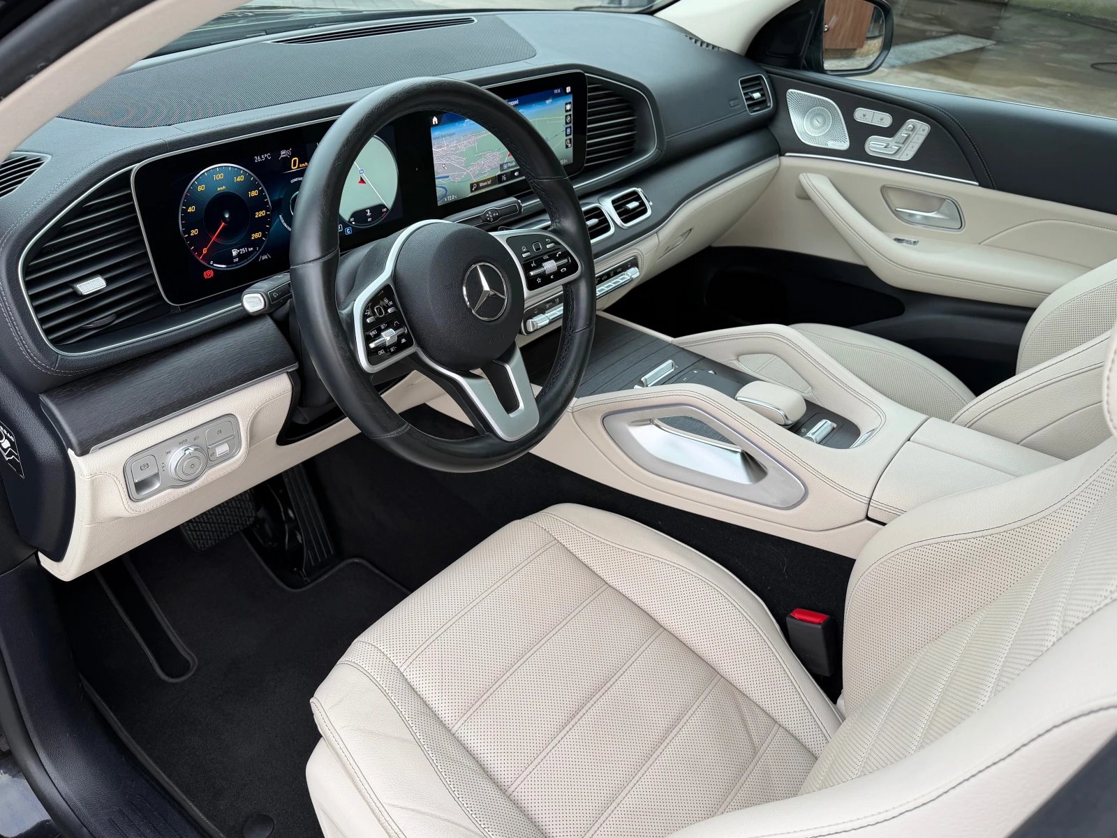 Mercedes-Benz GLE 400 AMG Coupe #PANO#OBDUH#DISTR#CAM360#KeyLess#MEMORY#, снимка 9 - Автомобили и джипове - 54875627