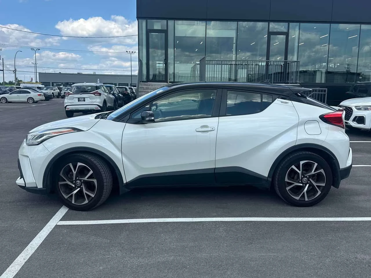 Toyota C-HR * FWD * CARFAX * ���� �� �� | Mobile.bg � ����������� 2