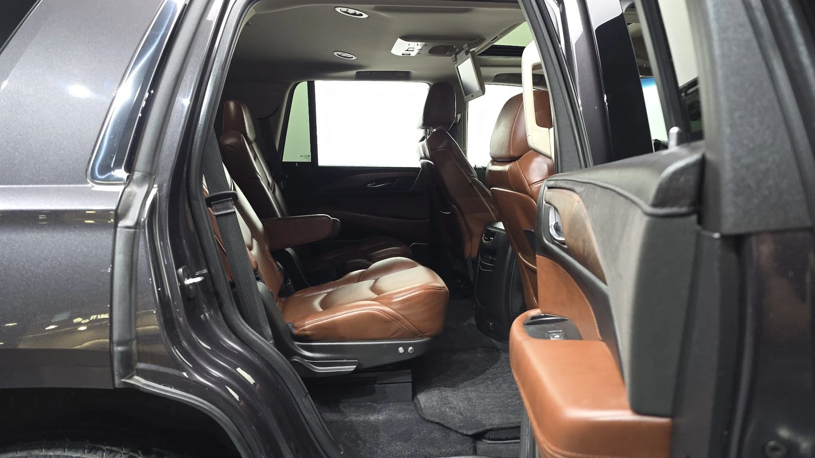 Cadillac Escalade 6.2* ЛЮК* HUD* 360* KEYLESS* ПОДГРЕВ ВОЛАН* КРАЙНА, снимка 12 - Автомобили и джипове - 55271941