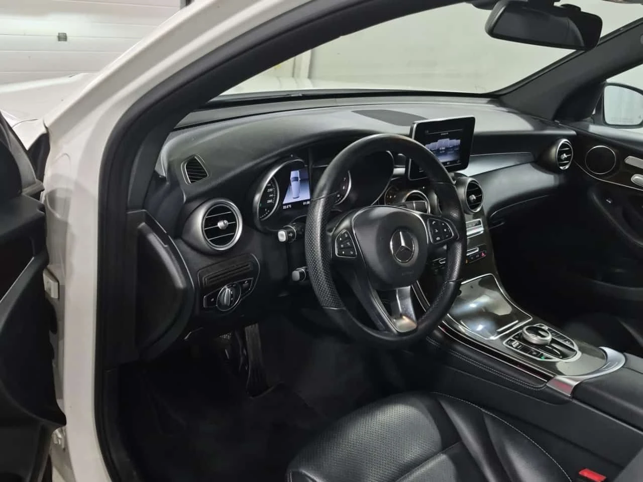 Mercedes-Benz GLC 300  * CARFAX * ����� �� ����������� | Mobile.bg � ����������� 10