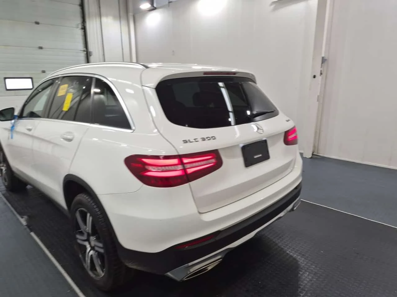 Mercedes-Benz GLC 300  * CARFAX * ����� �� ����������� | Mobile.bg � ����������� 4