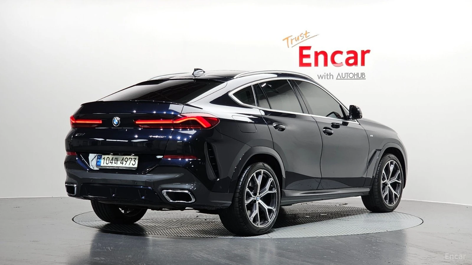 BMW X6 xDrive 40i M-SPORT* HUD* КОЖА* ОБДУХВ* НАВИ* ПАНО, снимка 2 - Автомобили и джипове - 55479416