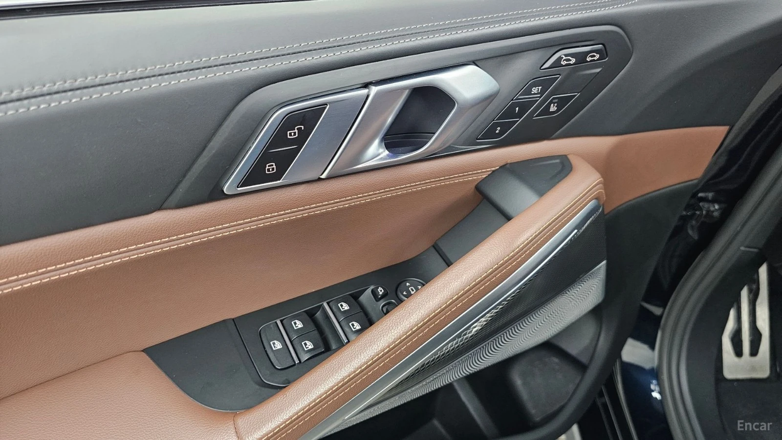 BMW X6 xDrive 40i M-SPORT* HUD* КОЖА* ОБДУХВ* НАВИ* ПАНО, снимка 14 - Автомобили и джипове - 55479416