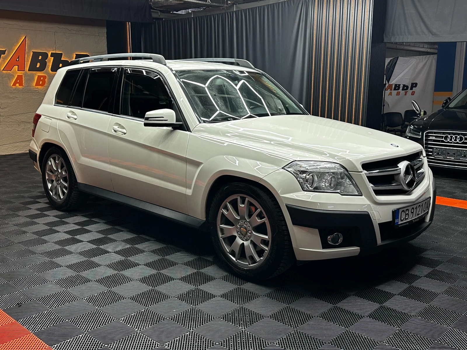 Mercedes-Benz GLK 320 3.0d 4matic, снимка 2 - Автомобили и джипове - 55541507