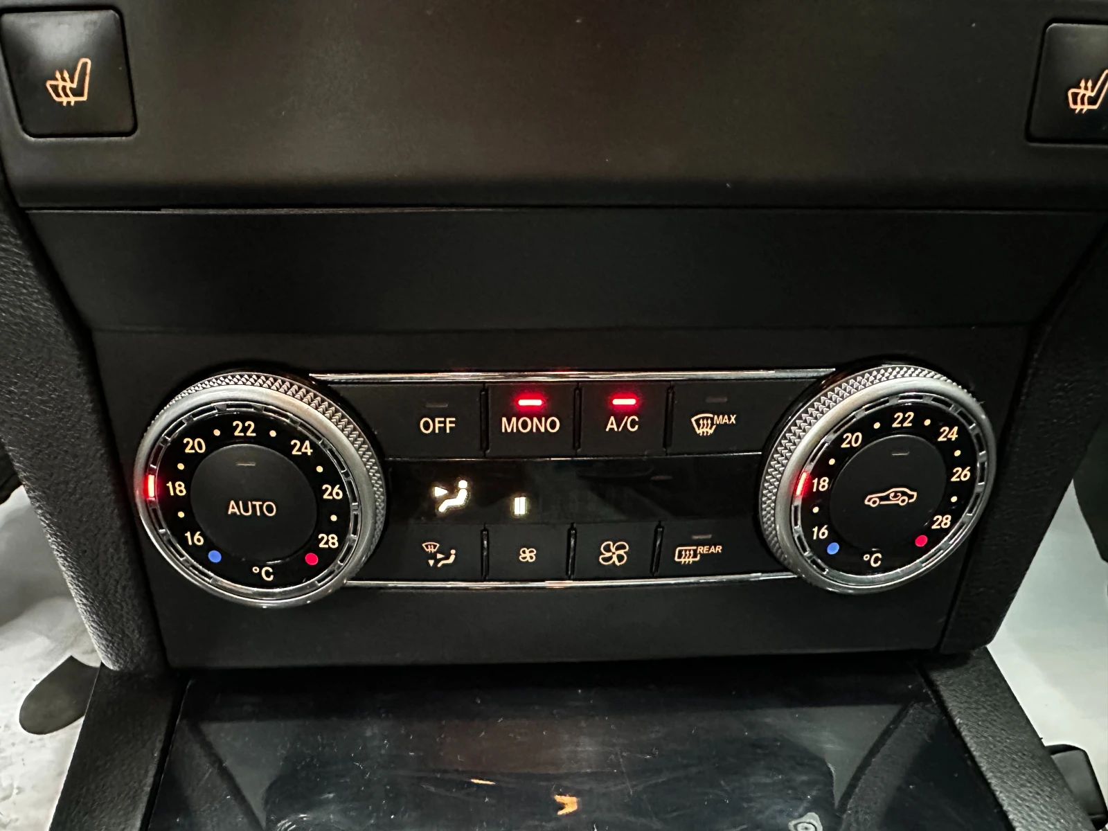 Mercedes-Benz GLK 320 3.0d 4matic, снимка 13 - Автомобили и джипове - 55541507