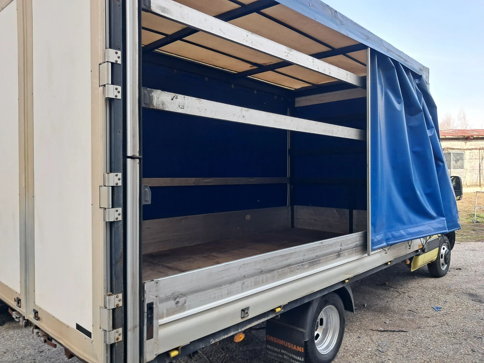 Iveco Daily 35C12 Кат В. КЛИМАТРОНИК,  2 Х ЩОРА, снимка 11 - Бусове и автобуси - 53715894