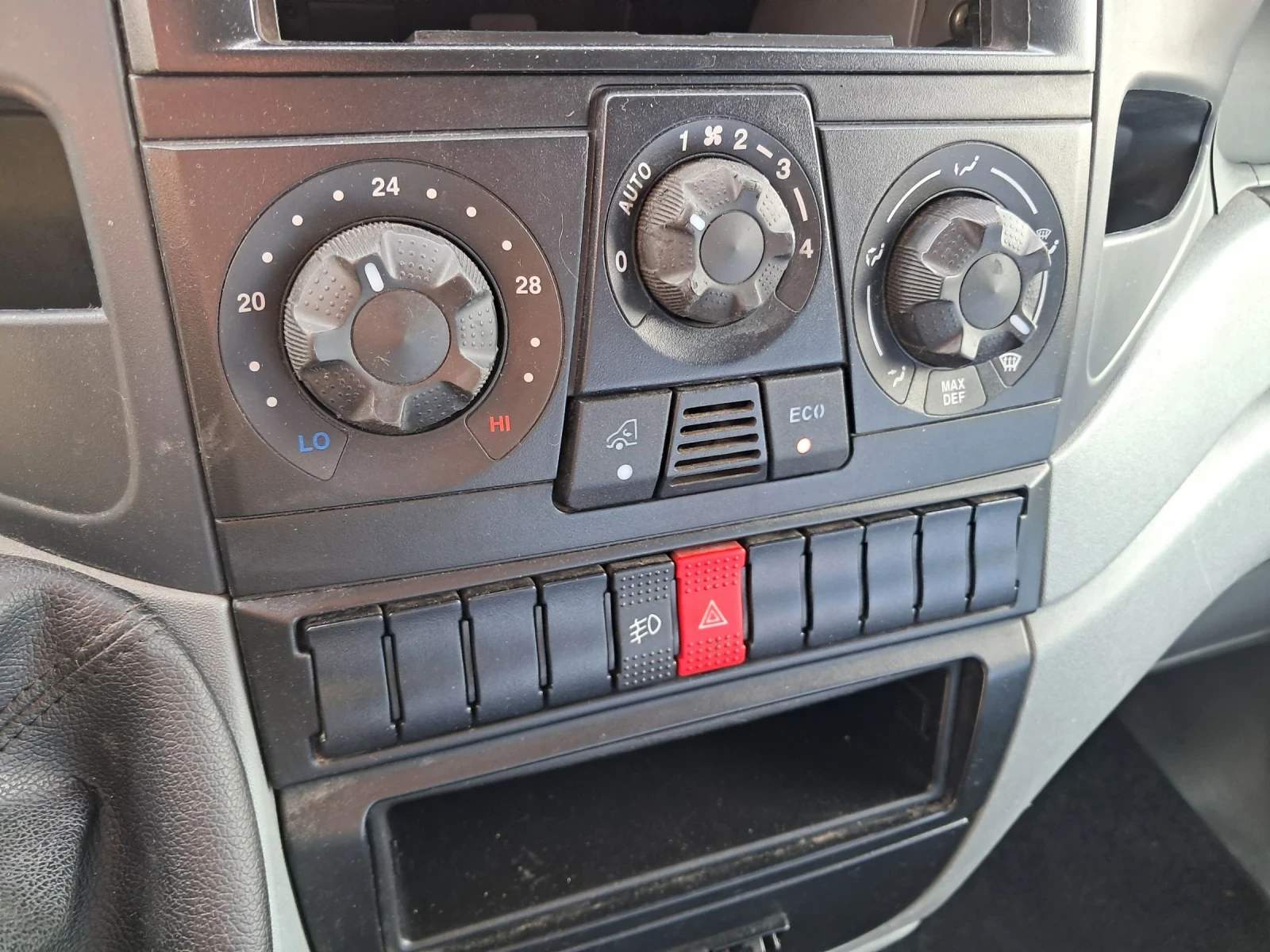 Iveco Daily 35C12 Кат В. КЛИМАТРОНИК,  2 Х ЩОРА - изображение 7