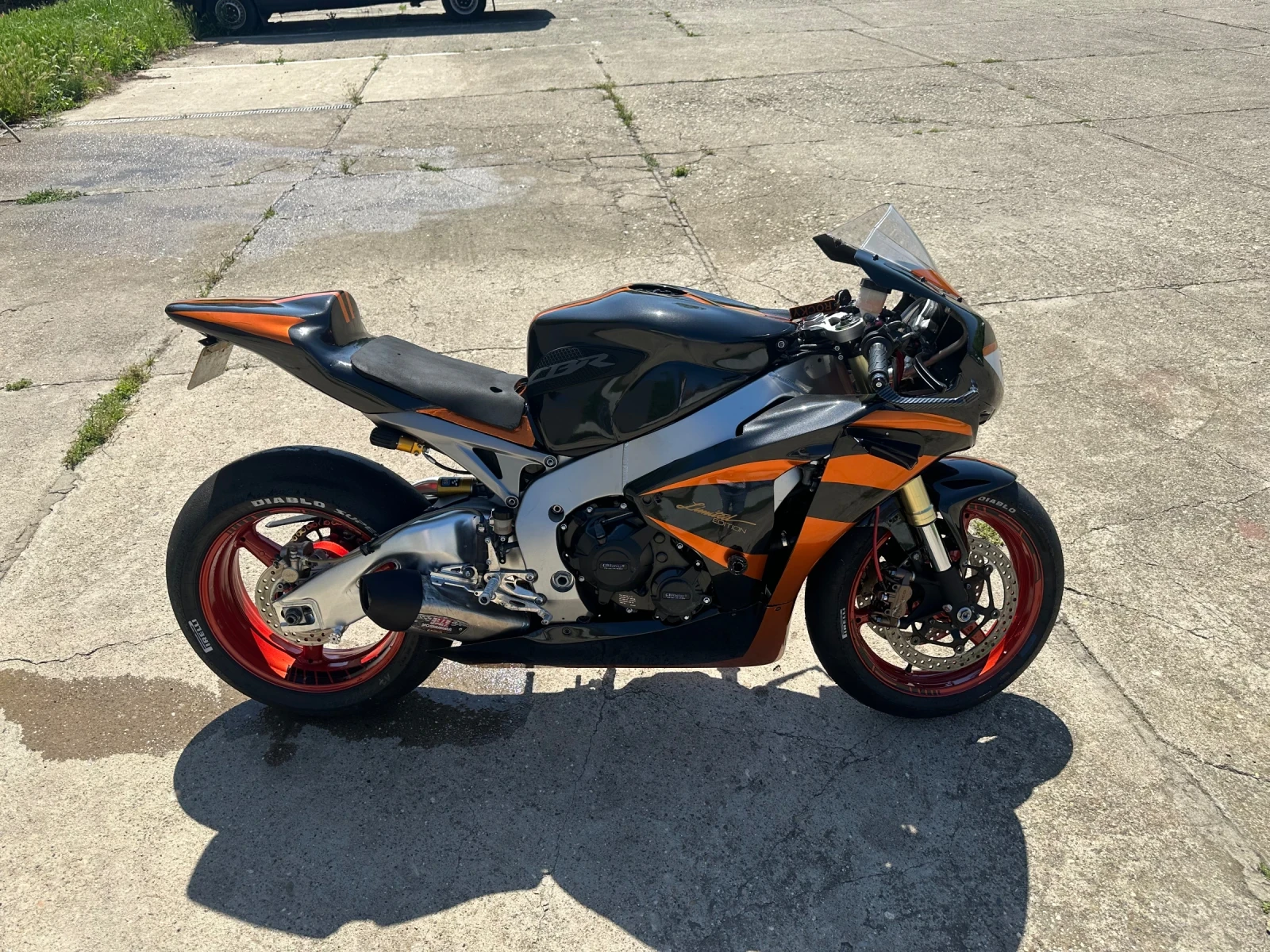 Honda Cbr 1000 RR Пригоден за писта 18000км