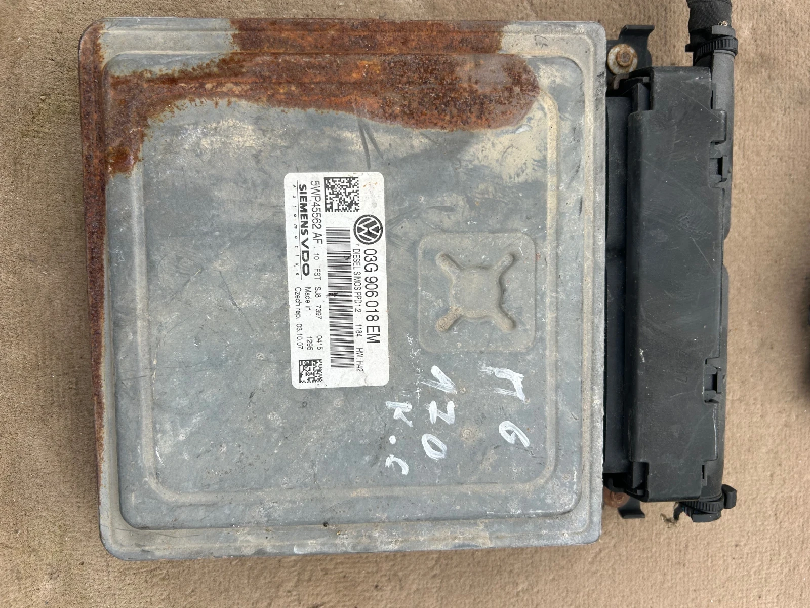 03G906018EM комютър двигател VOLKSWAGEN PASSAT 6 2.0TDI 170кс SIEMENS 5WP45562AF