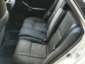 Toyota Avensis 2.0D 4D, снимка 13
