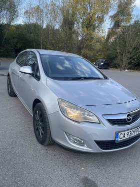 Opel Astra, снимка 2 - Автомобили и джипове - 43945552