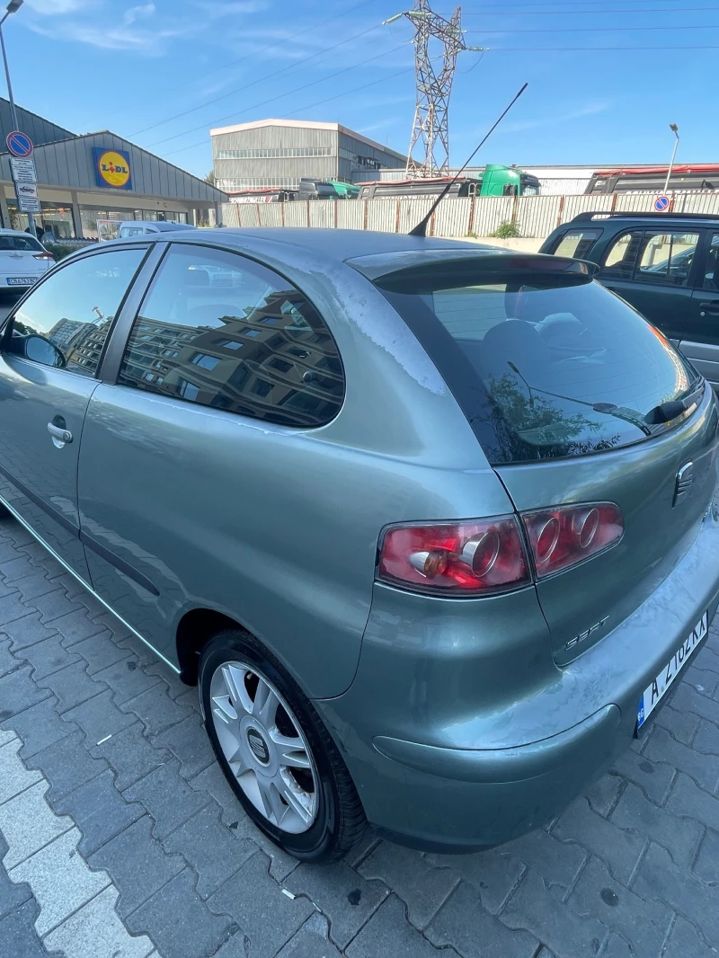 Seat Ibiza, снимка 12 - Автомобили и джипове - 47356410