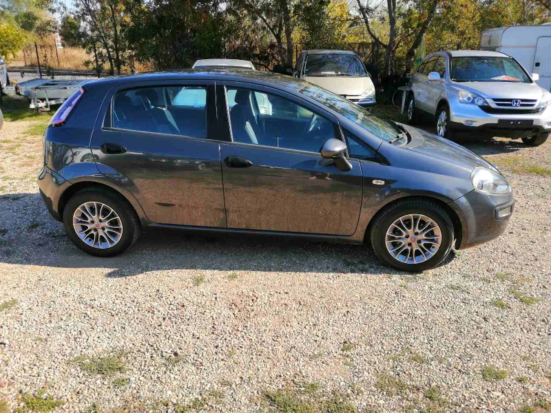 Fiat Punto EVO 1.3 MJET, снимка 4 - Автомобили и джипове - 47387511